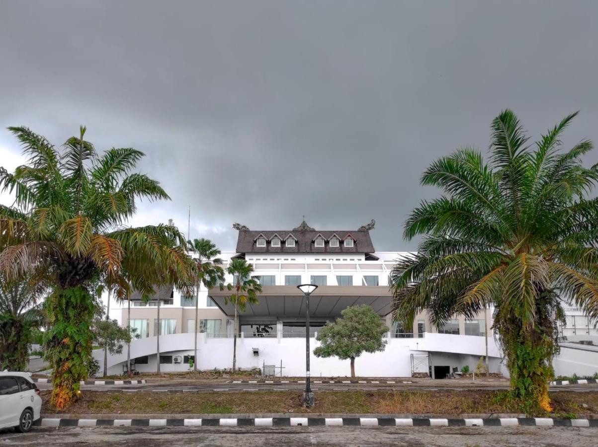 Hotel Horison Ultima Bandara Balikpapan Sepinggang Kecil Exterior foto